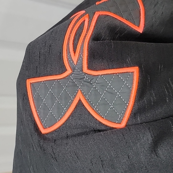 NWT size M Under Armour hoodie - Picture 10 of 10